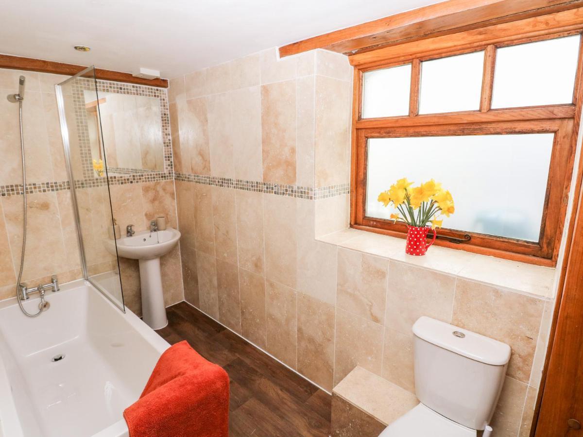 2 Fenton Home Farm Haverfordwest Bagian luar foto